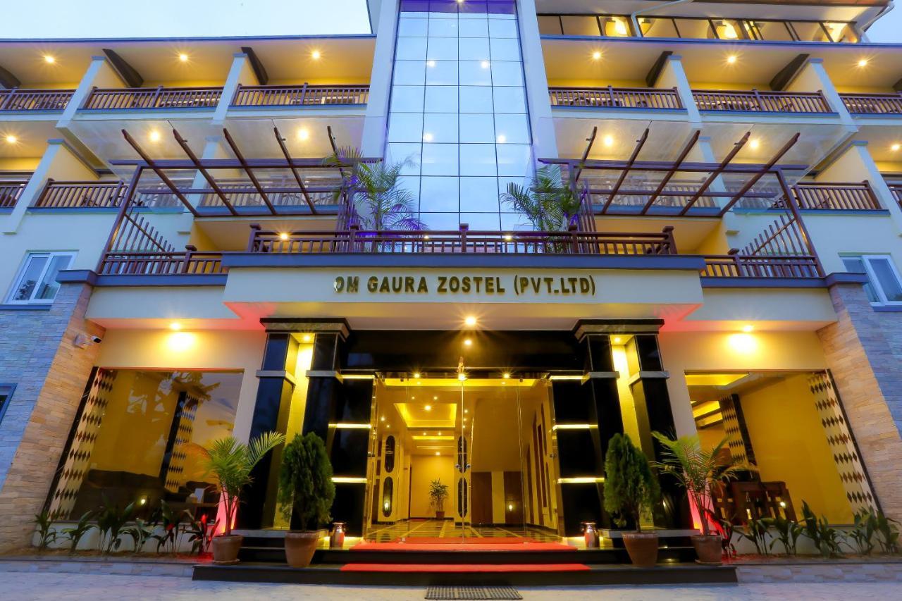 Om Gaura Hotel ポカラ エクステリア 写真